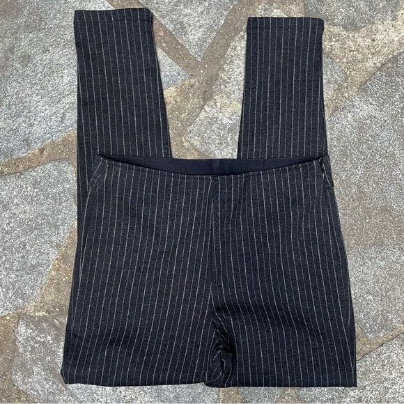 GAP HIGH RISE PINSTRIPE LEGGINGS CONCEALED SIDE ZIPPER CHARCOAL GRAY SIZE MEDIUM - Picture 7 of 10